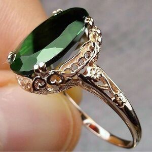 Luxury Anniversary Rings for Women Oval Zirconia Jewelry